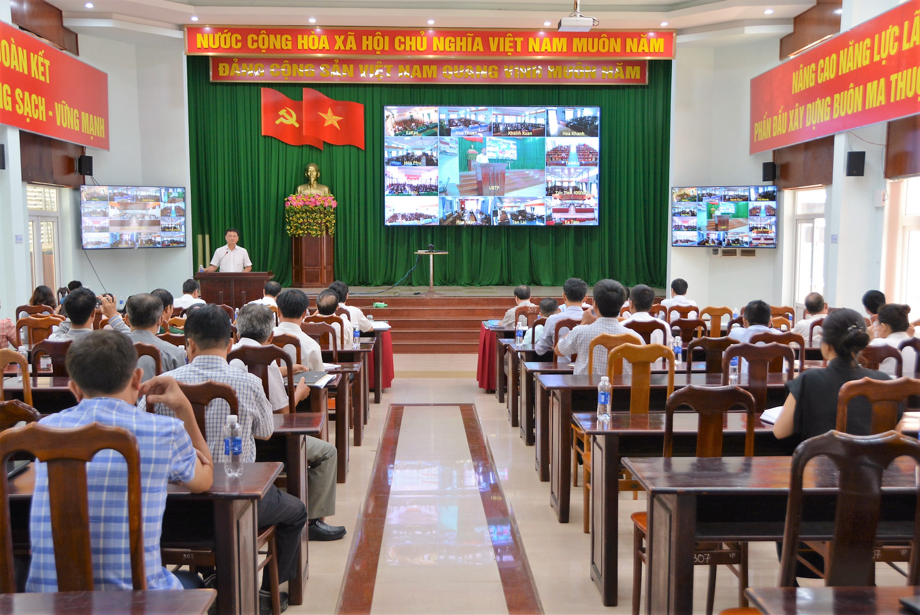 Hội nghị sơ kết tình hình thực hiện chương trình xây dựng nông thôn mới nâng cao, kiểu mẫu 5 tháng đầu năm 2023